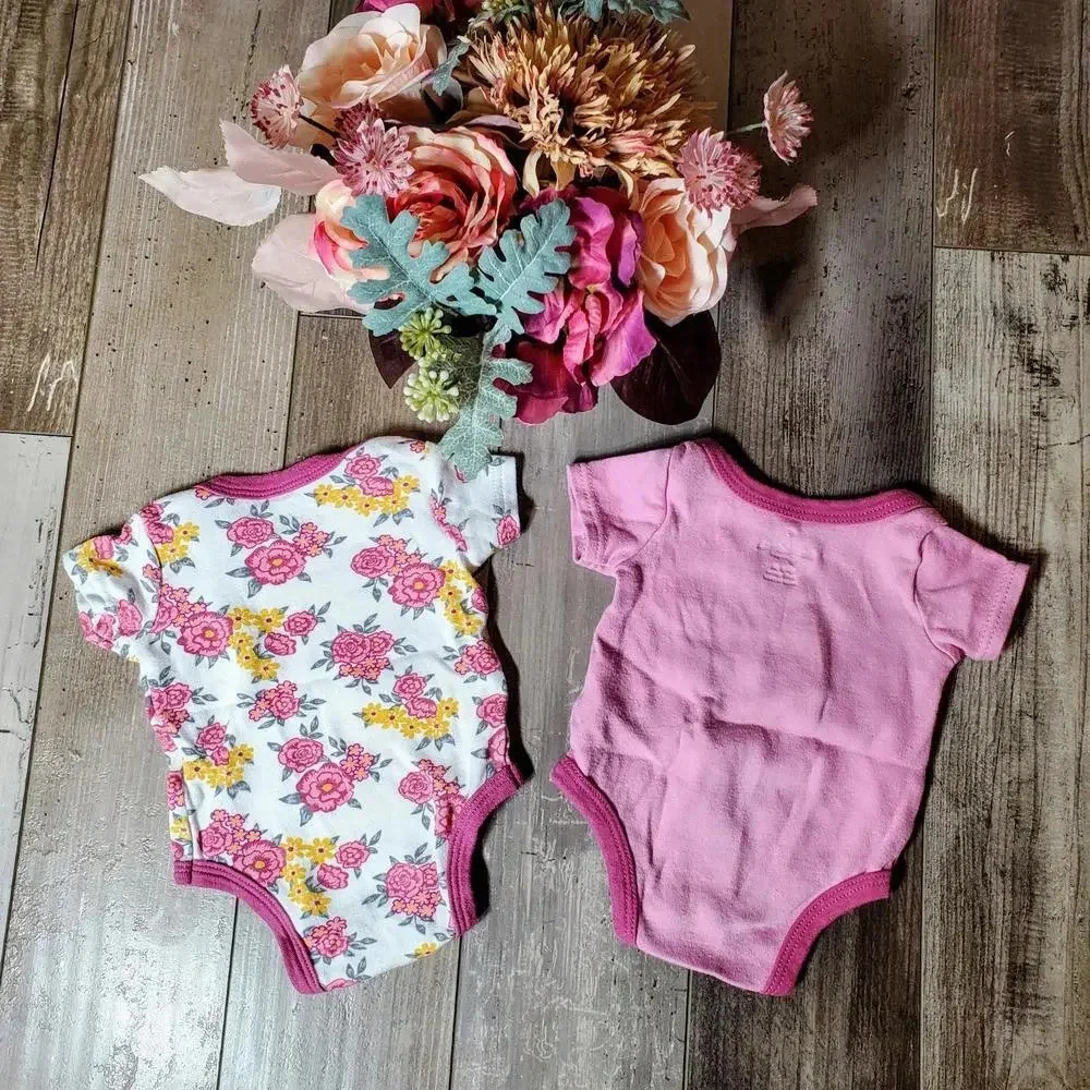 Duck.Duck Goose Floral Baby Bodysuits Size 0-3M